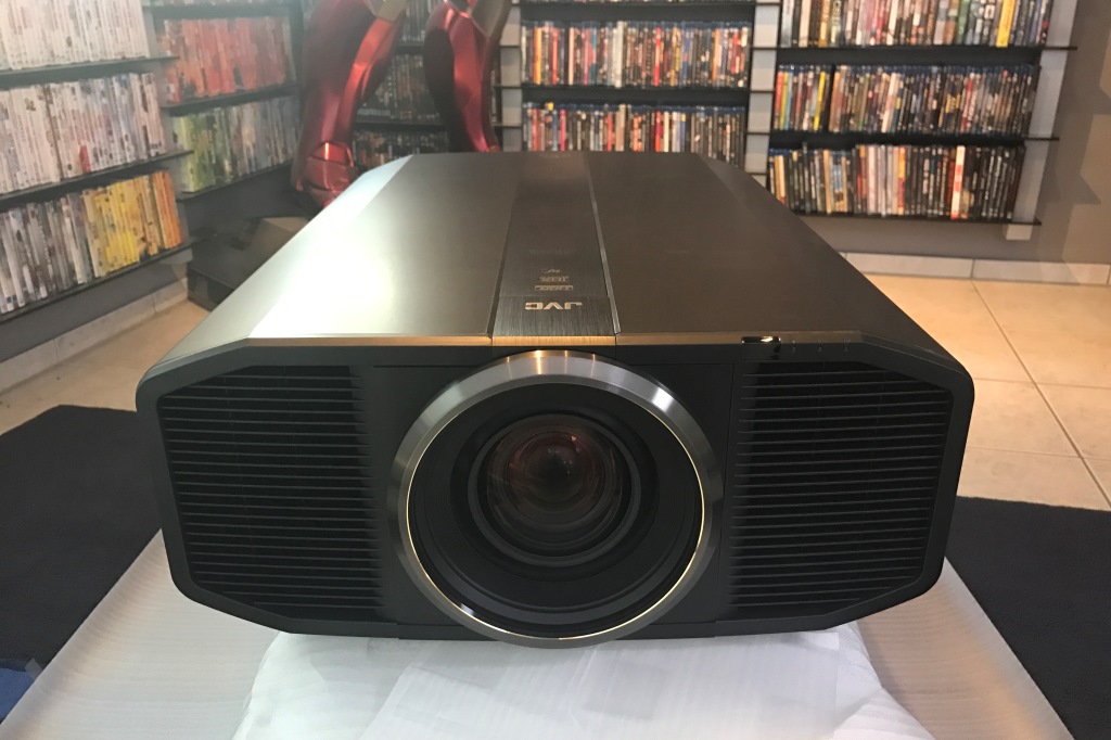 JVC DLA-Z1 4K Laser HDR Heimkino Projektor