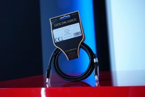 Goldkabel HDMI 2.1 Ultra High-Speed Kabel mit 48 Gbit pro Sekunde für die Heimkino-Signalplanung