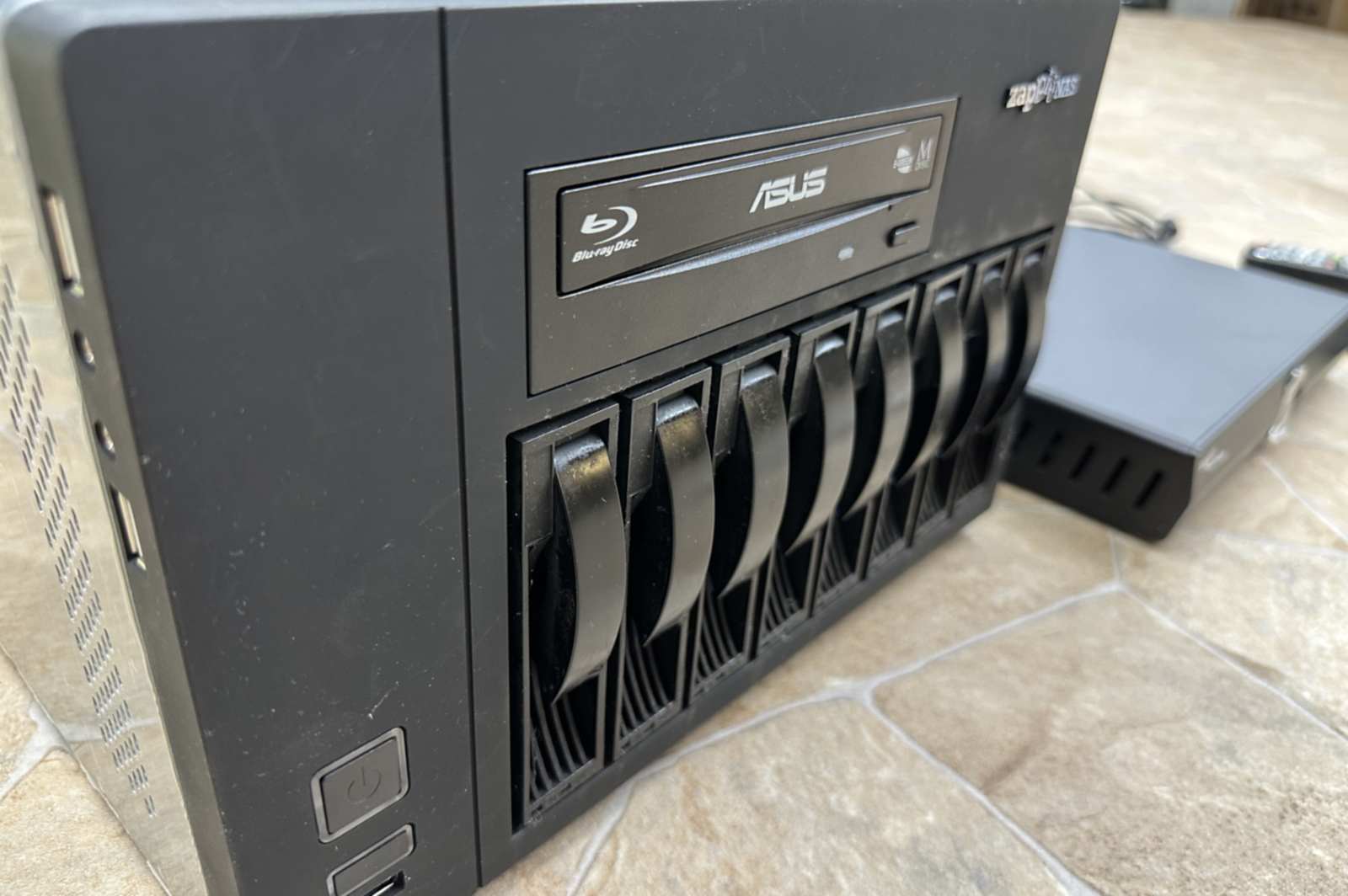Zappiti NAS Server 64TB + Zappiti ONE SE 4K Player 