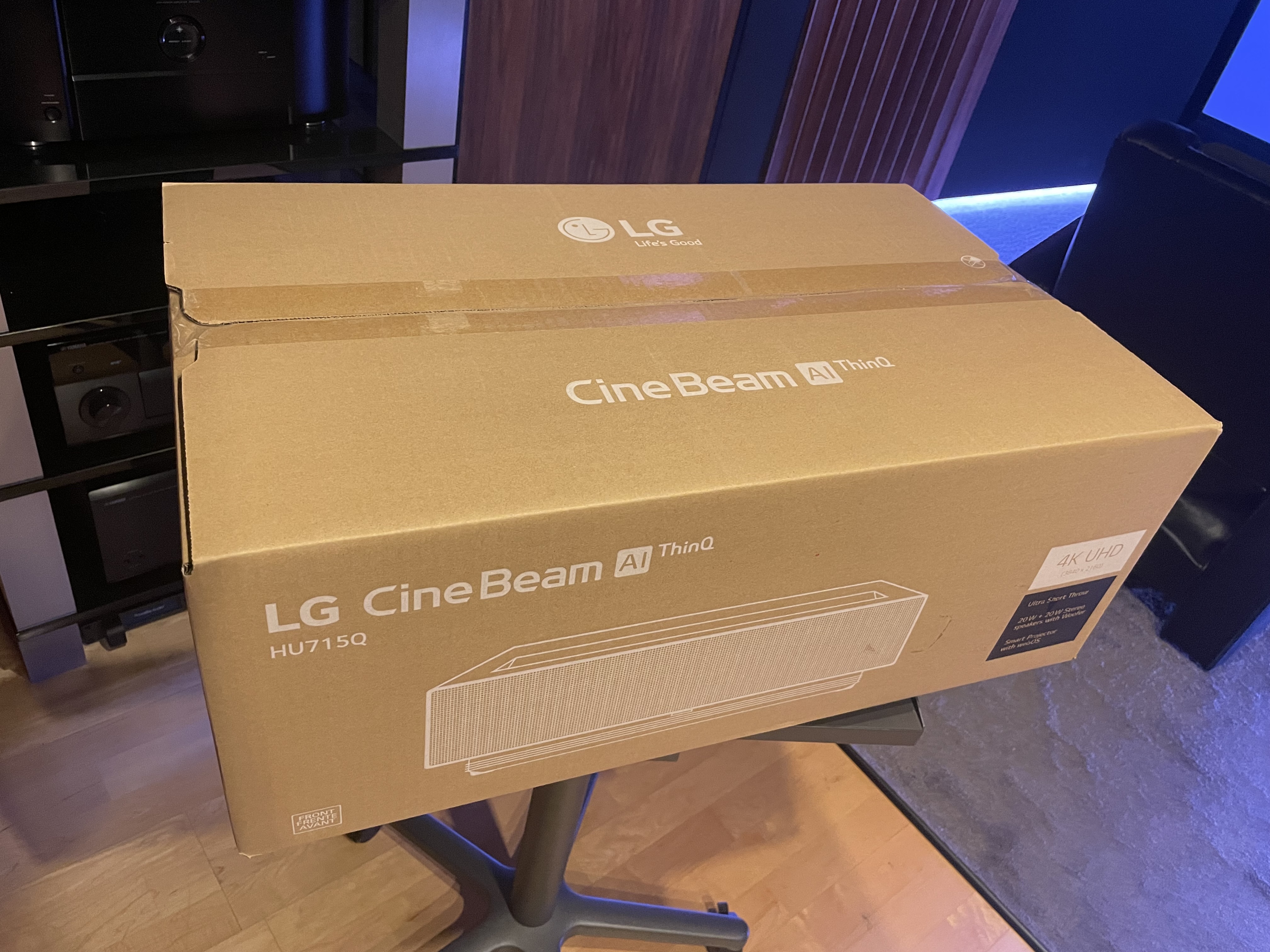 LG Cinebeam HU715Q Laserbeamer