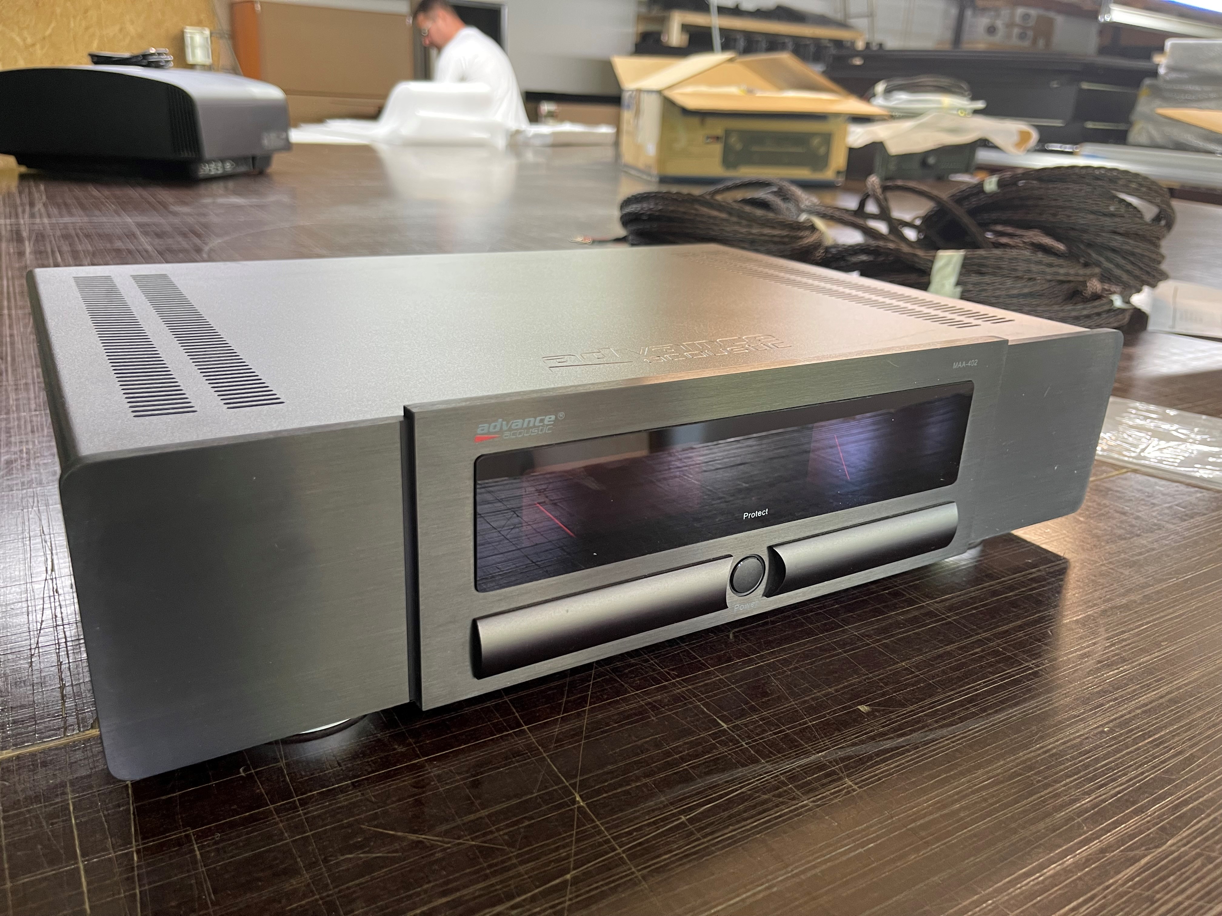 ADVANCE Acoustic MAA 402 Stereo Endstufe
