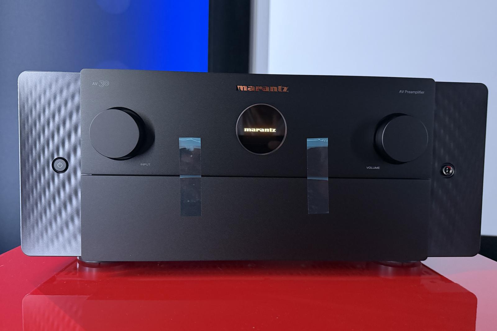 Marantz AV30 Heimkinovorstufe