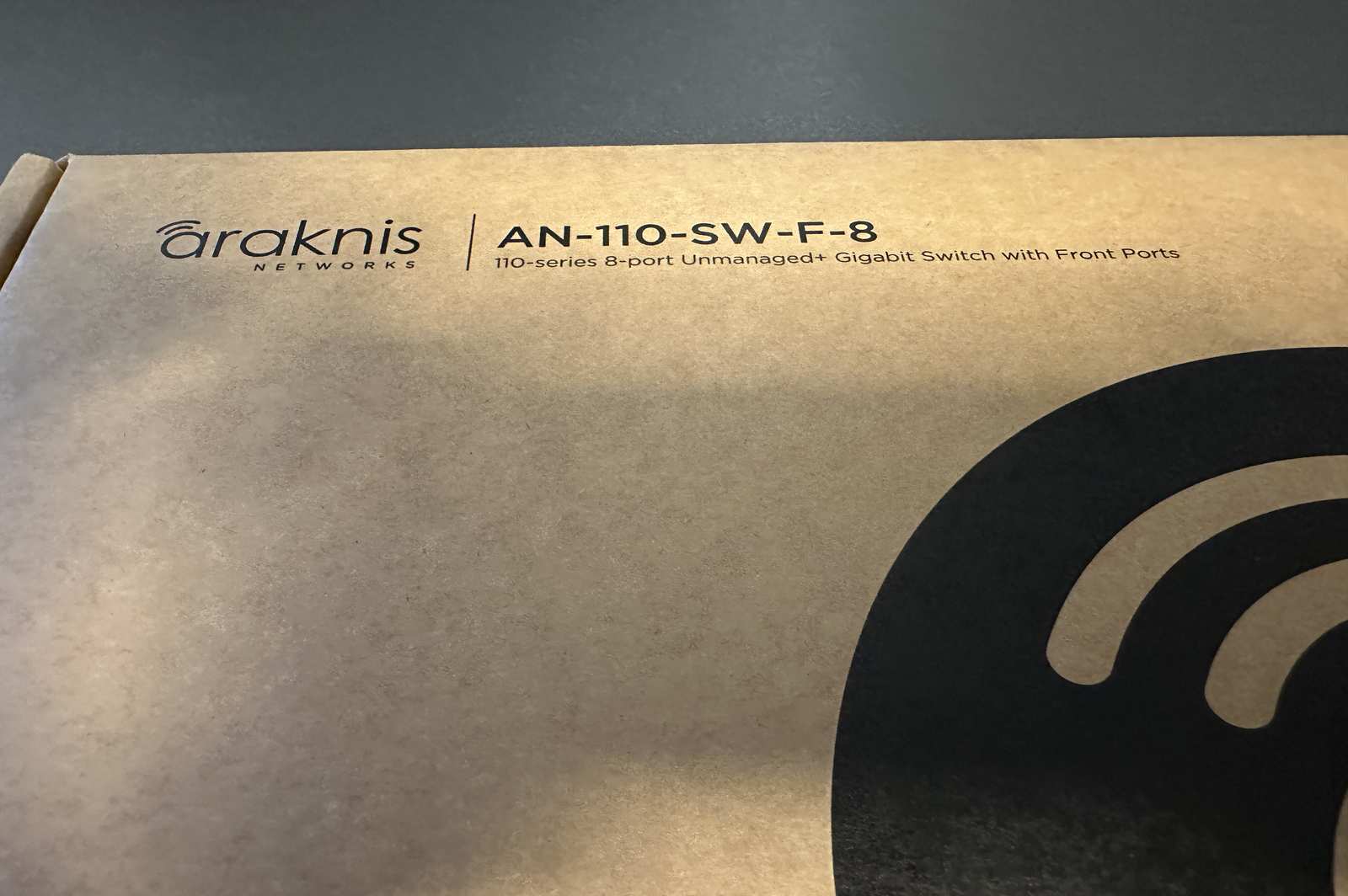 Araknis AN-110-SW-F-8 Gigabit Switch