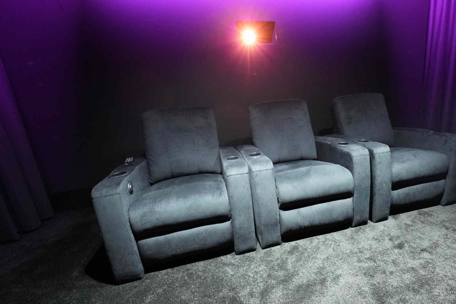 Hollywood-Seating Detroit G3 Heimkinositz System 