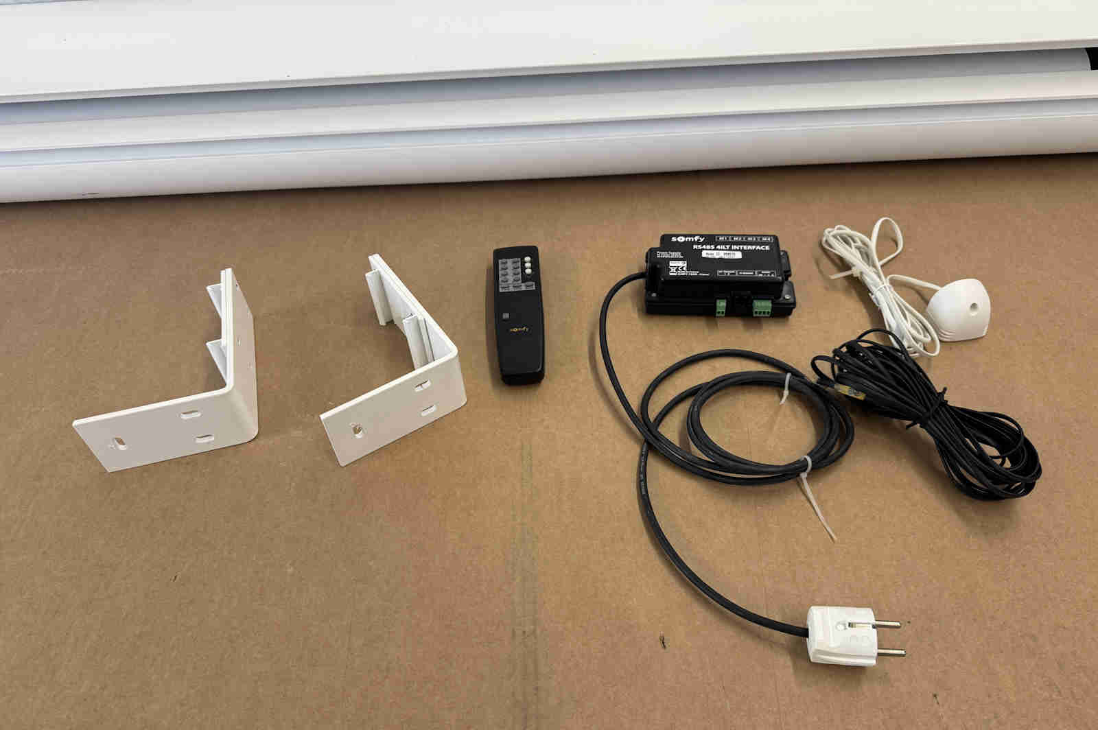 VnX Atlantis Multiformat 224cm Motorleinwand